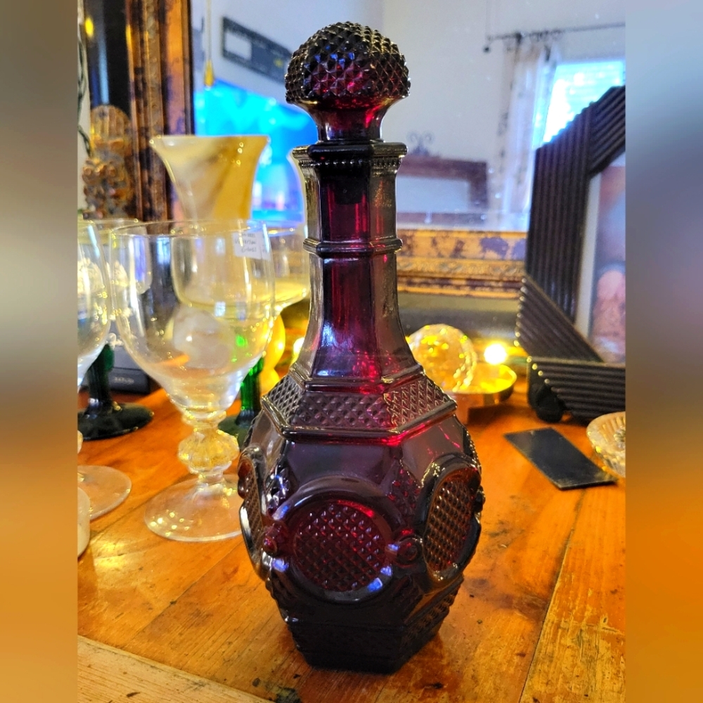 Vintage 1977-1980 AVON "Cape Cod" Wine Decanter - EXCELLENT CONDITION!